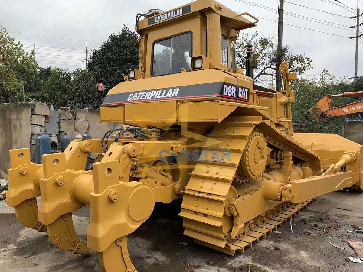 The second-hand bulldozers of Angolan customers have been refurbished 